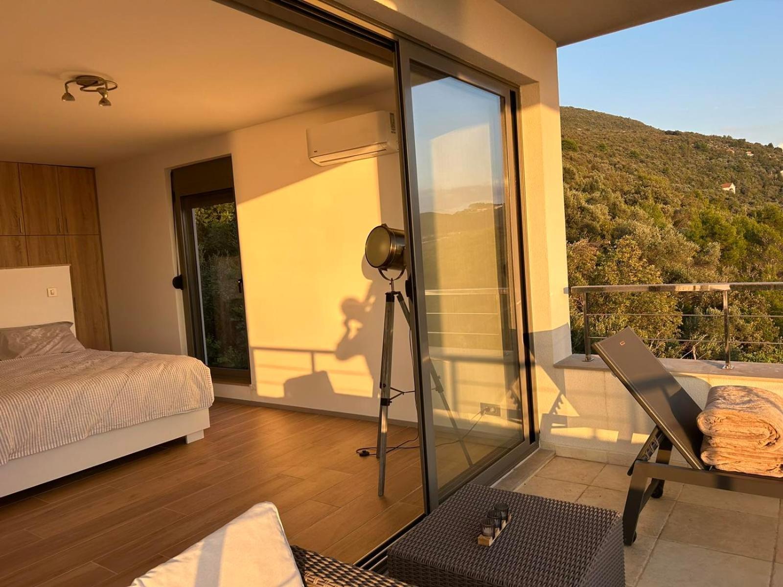 Mongoose Apartment แฮร์เซ็ก-โนวี ภายนอก รูปภาพ